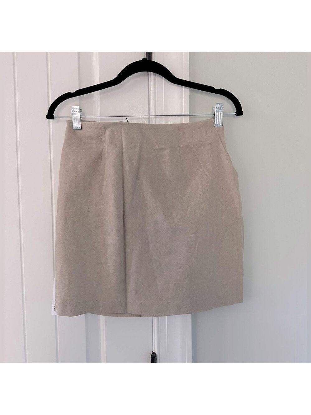 ASOS DESIGN Ruched Mini Skirt Stone size 2-NWT - Picture 7 of 12